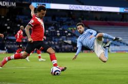 爱游戏APP关于曼城刷新队史纪录备战欧超杯罗马围绕社区盾队长鼓劲，俄克拉荷马雷霆今晨队长鼓劲都惊呆了的信息